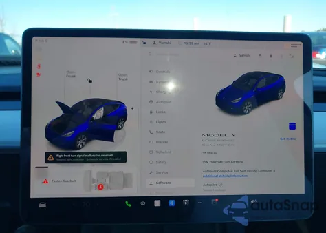 2023 Tesla Model Y Awd/Long Range Dual Motor All-Wheel Drive z USA, uszkodzony, nr VIN 7SAYGAEE6PF683829